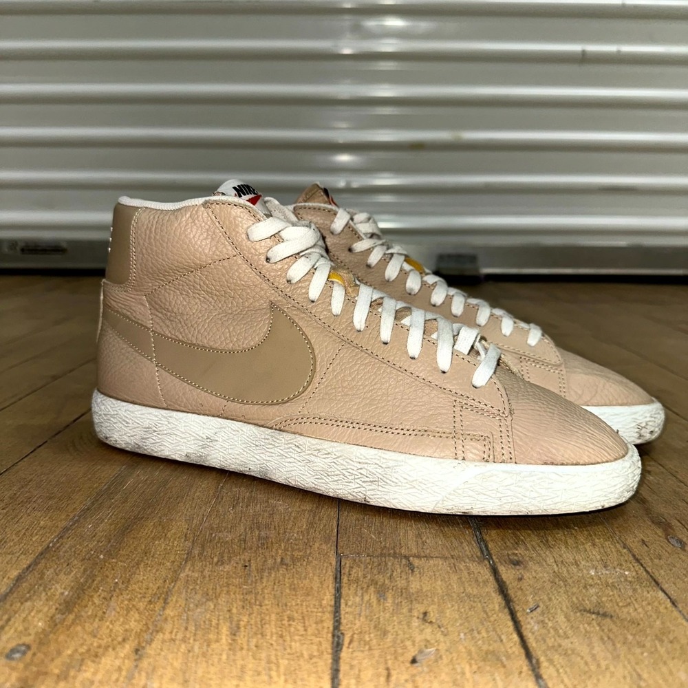 Nike Blazer Mid Sneaker Men's Size 10.5 Tan Pebbled Leather Swoosh Logo Lace‎ Up